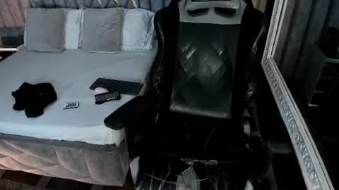 Snapshot of nicolaikarav chatting on 07/06/26, 03:03 Nicolai online show from 07/06/26, 03:03