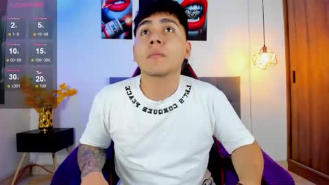 nicolas_james_sc online show from 10/23/25, 01:54