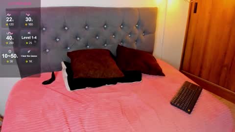 nicolas_james_sc online show from 12/04/25, 02:04