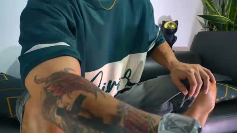 Nicolas online show from 11/11/25, 07:58