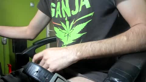 L. Nicolas online show from 04/21/26, 05:25