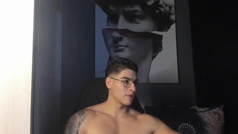 Snapshot of nicolasmuscle chatting on 09/29/25, 06:35 Andres online show from 09/29/25, 06:35