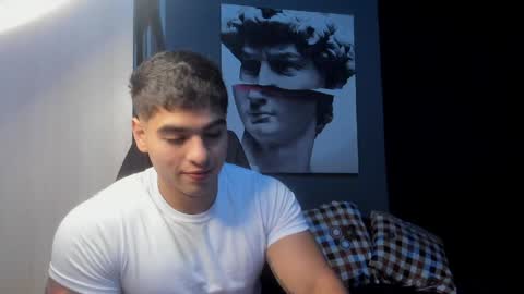 Snapshot of nicolasmuscle chatting on 04/30/26, 05:08 Andres online show from 04/30/26, 05:08