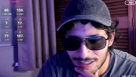 Snapshot of nicolasrodrii chatting on 10/23/25, 11:03 nicolasrodrii online show from 10/23/25, 11:03