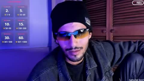 Snapshot of nicolasrodrii chatting on 10/25/25, 12:07 nicolasrodrii online show from 10/25/25, 12:07