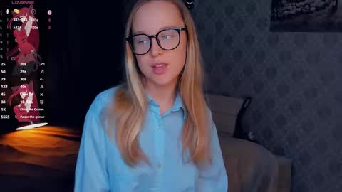 Nicoletta online show from 10/12/25, 04:17