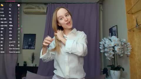 Nicoletta online show from 03/09/26, 06:45