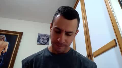 Snapshot of nicolay_74 chatting on 02/14/25, 04:52 Nicolay online show from 02/14/25, 04:52