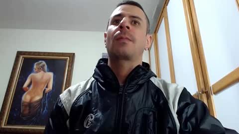 Snapshot of nicolay_74 chatting on 03/04/25, 12:29 Nicolay online show from 03/04/25, 12:29