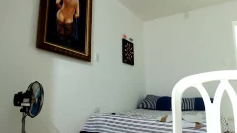 Snapshot of nicolay_74 chatting on 12/05/25, 12:41 Nicolay online show from 12/05/25, 12:41