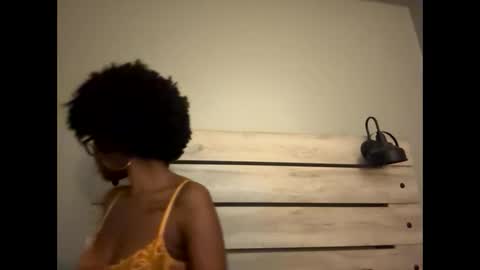 Snapshot of nicole0idx chatting on 01/29/25, 06:43 Melanated Faerie online show from 01/29/25, 06:43