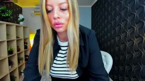 Nico online show from 03/11/25, 07:25