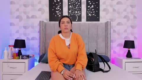 Nicole  Adam online show from 01/28/25, 01:05