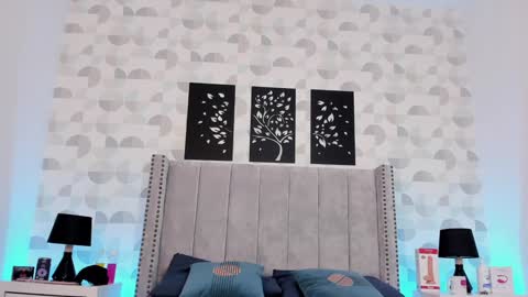 Nicole  Adam online show from 01/30/25, 01:10