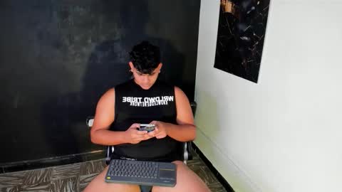 Snapshot of nicole_and_thiago1 chatting on 03/01/26, 08:33 nicole_and_thiago1 online show from 03/01/26, 08:33