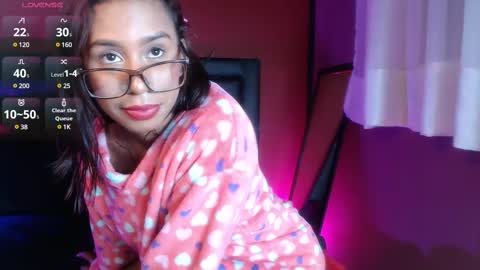 Snapshot of nicole_brown1126 chatting on 03/08/25, 06:21 nicole_brown1126 online show from 03/08/25, 06:21