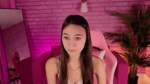 Snapshot of nicole_brownie chatting on 02/04/26, 05:13 Nicole online show from 02/04/26, 05:13