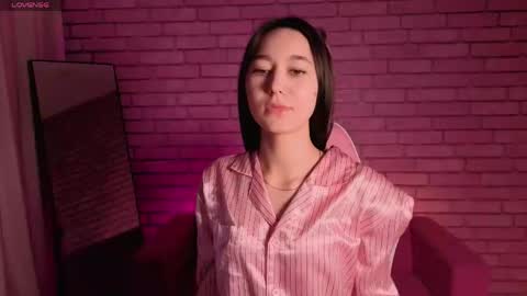 Snapshot of nicole_brownie chatting on 05/05/26, 12:40 Nicole online show from 05/05/26, 12:40