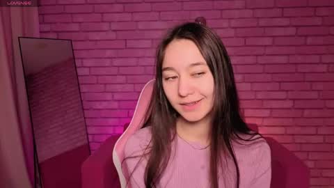 Snapshot of nicole_brownie chatting on 05/07/26, 01:00 Nicole online show from 05/07/26, 01:00
