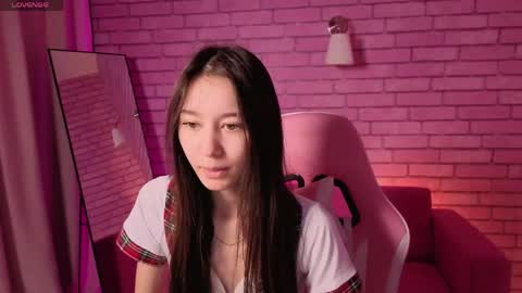 Snapshot of nicole_brownie chatting on 05/11/26, 12:38 Nicole online show from 05/11/26, 12:38