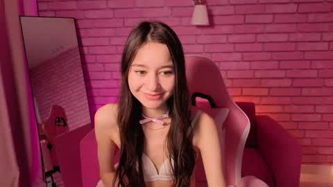 Snapshot of nicole_brownie chatting on 05/15/26, 10:50 Nicole online show from 05/15/26, 10:50