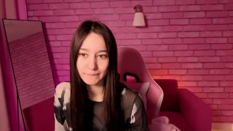 Snapshot of nicole_brownie chatting on 05/19/26, 01:11 Nicole online show from 05/19/26, 01:11