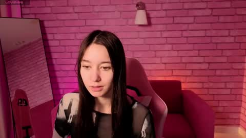 Snapshot of nicole_brownie chatting on 05/22/26, 12:51 Nicole online show from 05/22/26, 12:51