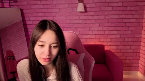 Snapshot of nicole_brownie chatting on 05/23/26, 01:00 Nicole online show from 05/23/26, 01:00