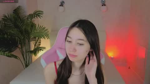 Snapshot of nicole_brownie chatting on 06/02/26, 12:45 Nicole online show from 06/02/26, 12:45