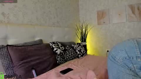 GMT7TueWedThSu 0300am-0900am. Sa 1000am-0400pm online show from 10/28/25, 09:39