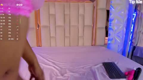 Nicole  online show from 11/11/25, 07:36