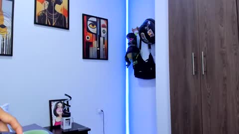 Nick online show from 01/18/25, 09:34