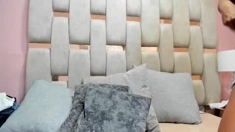 nicole_fisherr online show from 11/09/25, 05:28