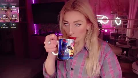 Nicole online show from 09/25/25, 06:00