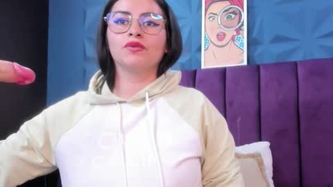 Nicole online show from 05/15/26, 11:23
