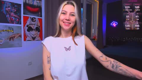 Snapshot of nicole_matt chatting on 03/01/25, 06:35 Nicole online show from 03/01/25, 06:35