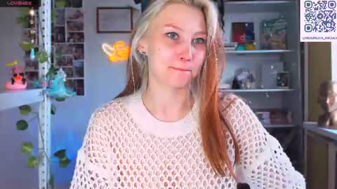 Snapshot of nicole_matt chatting on 07/15/26, 02:39 Nicole online show from 07/15/26, 02:39