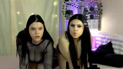 Snapshot of nicole_parshikova chatting on 09/25/25, 12:53 My name is Nicole. I m completely new here online show from 09/25/25, 12:53