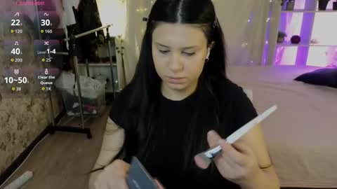 My name is Nicole. I m completely new here online show from 11/19/25, 11:54