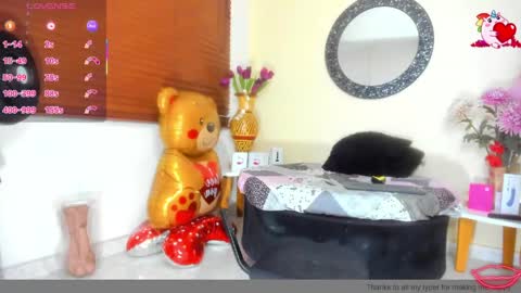 Nicole Santana online show from 04/16/26, 11:07