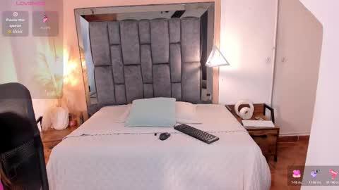 N A T A L I A online show from 09/23/25, 08:01