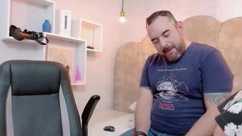 Nicole online show from 12/22/25, 10:56