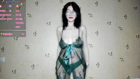 NicoleDavis online show from 04/23/26, 07:49