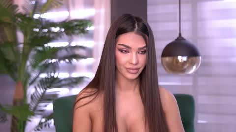 Snapshot of nicoledevin chatting on 10/01/25, 07:25 Nicole online show from 10/01/25, 07:25