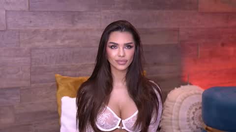 Snapshot of nicoledevin chatting on 11/06/25, 06:25 Nicole online show from 11/06/25, 06:25