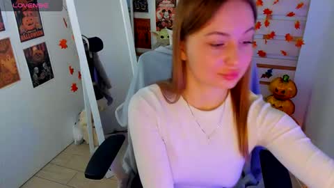 Snapshot of nicoledior_ chatting on 11/24/25, 10:53 Nicole online show from 11/24/25, 10:53