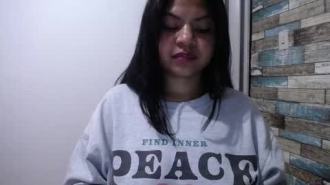 Snapshot of nicoleebon chatting on 03/12/25, 11:33 Nicole online show from 03/12/25, 11:33