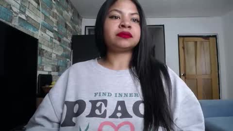 Snapshot of nicoleebon chatting on 10/31/25, 06:31 Nicole online show from 10/31/25, 06:31