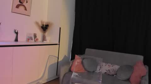 Snapshot of nicoleirisxxx chatting on 09/26/25, 05:00 nicoleirisxxx online show from 09/26/25, 05:00