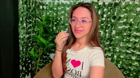 nicoleirisxxx online show from 05/01/26, 05:34
